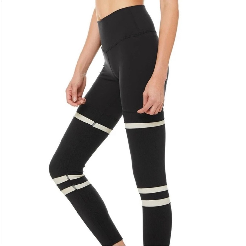 ALO YOGA High Waisted Legit Leggings Black Bone Stripe Ribbed Kylie Jenner Large - Picture 3 of 12
